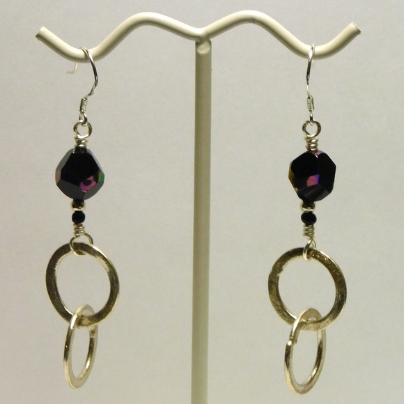 Princess Gems Jewelry - Black Iridescent & Silver Earrings